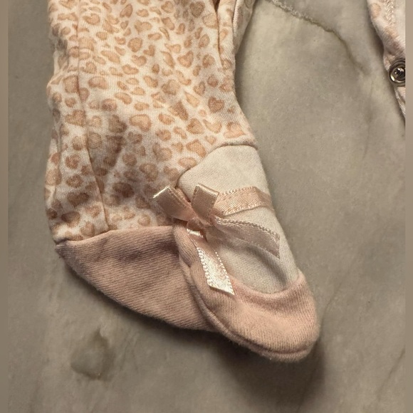 Leopard Print ruffled 6-9 months One Piece - Picture 3 of 6